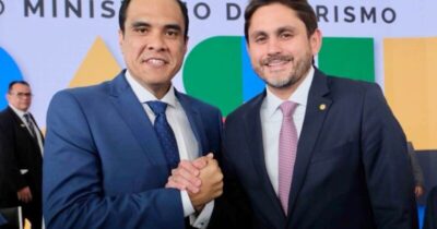 Deputado Juscelino Filho participa da posse do novo ministro do Turismo