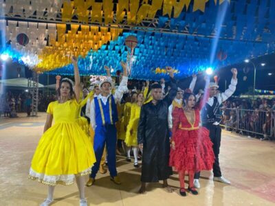 Organizado pela prefeitura, sétima edição do Arraiá da Cida é sucesso absoluto