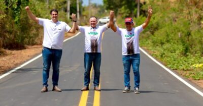 Brandão entrega estrada de Santana em São João Batista e vistoria Travessia da Baixada