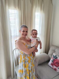 ANA CAROLINA, DE PINHEIRO, LUTA CONTRA O CÂNCER E PRECISA DE AJUDA URGENTE PARA SOBREVIVER