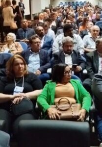 A Prefeita Paula Azevedo destaca o diálogo com o Governo Federal para o repasse de recursos durante o IV Encontro Nacional de Municípios.