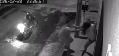 Homem agride mulher com criança nos braços em Codó