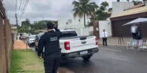 Veja o momento em que PF cumpre mandados na casa do senador Weverton Rocha