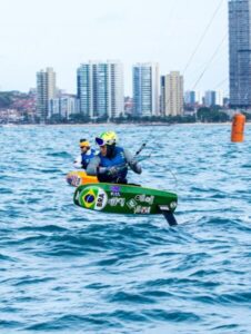 Bruno Lobo conquista bronze em evento-teste do Mundial de Vela, em Fortaleza