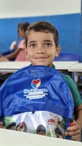 Prefeita Luciana reforça investimentos na educação com entrega de kits escolares e melhorias nas escolas de Buriti Bravo