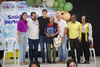 Governo entrega 157 tablets e kits de fardamento a agentes comunitários de saúde e distribui 299 óculos em Viana