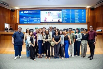 Alunos de Jornalismo da Faculdade Ceuma visitam a Assembleia