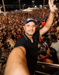 Júlio Filho prestigia o melhor Lava-Pratos da história de São José de Ribamar