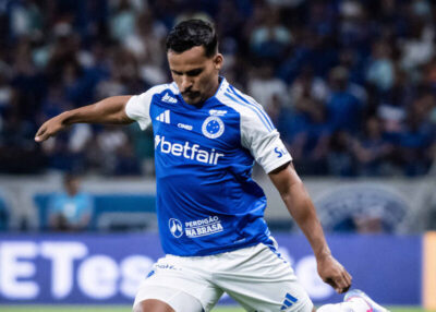 Após corte de Alex Sandro por lesão, Kaiki, do Cruzeiro, é convocado para Seleção Brasileira
