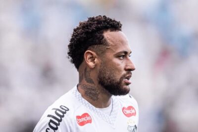 Neymar passa em branco na véspera de última convocação antes da Copa