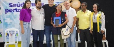 Governo do Estado e Prefeitura de Viana entregam 157 tablets e kits de fardamento a agentes comunitários de saúde e distribuem 299 óculos no município