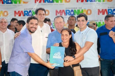 Pacote de investimentos leva 2 mil tablets, obras e regularização fundiária a Barreirinhas