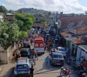 Aluno ataca colegas com faca e deixa estudantes feridas dentro de escola em Pernambuco