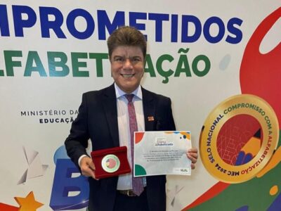 Deoclides Macedo anuncia pagamento de fevereiro com reajuste da Educação