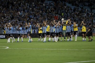 Grêmio domina Gre-Nal e faz 3 a 0 na final
