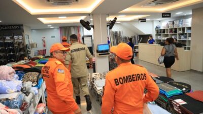 Operação do Corpo de Bombeiros notifica 80 lojas por irregularidades na Rua Grande