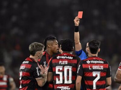 Conmebol admite erro em expulsão de Plata no jogo entre Flamengo e Estudiantes
