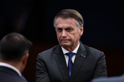 Bolsonaro deixa UTI após melhora e segue em tratamento; Moraes analisa pedido de prisão domiciliar