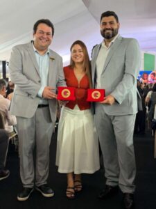 Em Brasília, Vanessa Marreca acompanha entrega histórica do Selo Ouro da Educação para Santa Luzia