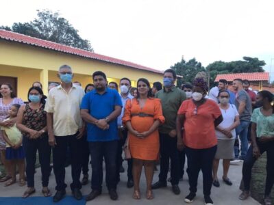 Prefeito Fernando Teixeira inaugura nova escola totalmente climatizada no povoado São João do Andirobal