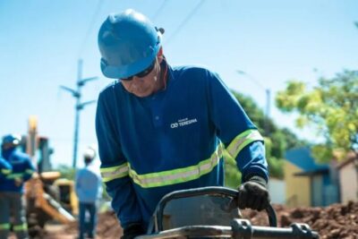 Águas de Teresina instala 2 km de rede de esgoto em uma semana na capital