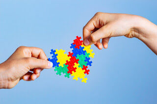 JUSTIÇA! Causa do autismo é bandeira antiga de Roberto Costa