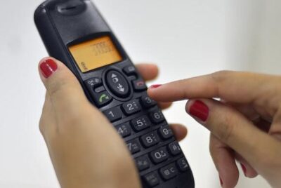 Novas áreas locais da telefonia fixa entram em vigor em 2026 e reduzem custos de chamadas