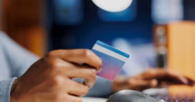 Bancos terão horário de atendimento alterado devido às festas de Natal e fim de ano