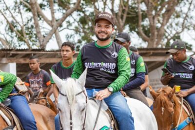 QUINZINHO DO GÁS PARTICIPA DA 3ª CAVALGADA EM PERI MIRIM