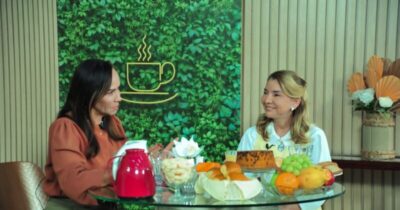 Iracema Vale, destaca, no ‘Café com Notícias’, o pioneirismo e os avanços sociais em gestão histórica