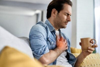 Refluxo Gastroesofágico: como identificar e tratar essa indigesta doença