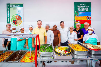 Comida na mesa transformando vidas