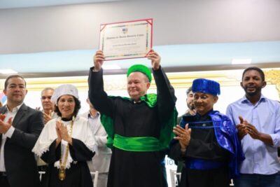 Carlos Brandão recebe título de doutor honoris causa na Universidade Uema Sul, em Imperatriz