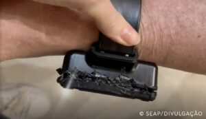 Bolsonaro usou solda para tentar abrir tornozeleira