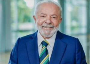Presidente Luiz Inácio Lula da Silva afirmou, neste domingo (23), que o acordo de livre comércio entre o Mercosul e a União Europeia (UE) será assinado em 20 de dezembro