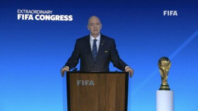Presidente da Fifa defende fim da suspensão da Rússia e nega punição a Israel