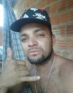 Homem é executado com 15 tiros dentro de casa na frente da filha de 6 anos, no Acre