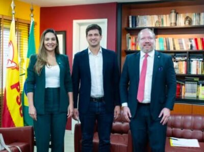 Othelino Neto confirma filiação no PSB