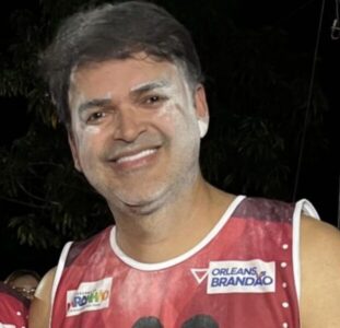 Rubens Pereira Jr veste camisa de Orleans Brandão