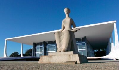 Presidente da CPMI do INSS questiona “dois pesos e duas medidas” do STF