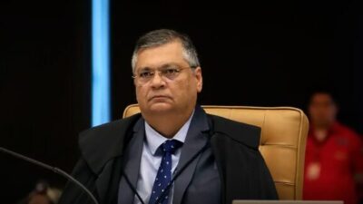 Dino proíbe novas leis que garantam “penduricalhos” acima do teto