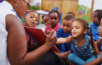 AXIA e Instituto Phomenta selecionam 40 ONGs para programa de formação