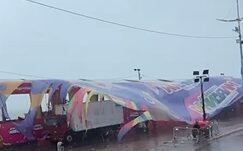 Vídeos: fortes chuvas em São Luís causam estragos na Avenida Litorânea e em supermercado