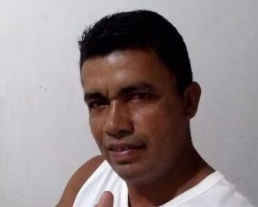 Homem morre após sofrer choque elétrico ao tentar carregar celular com o corpo molhado em Santa Inês