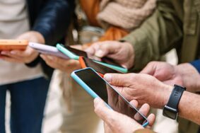 Projeto de Wellington do Curso que proíbe bloqueio remoto de celular pode restringir crédito e frear inclusão digital