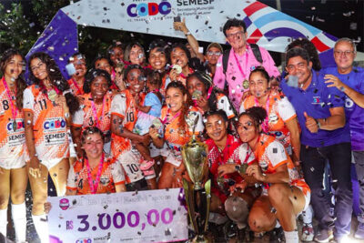 Chiquinho premia campeões da Copa de Futebol em Codó