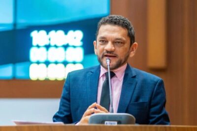 Assembleia aprova projetos de Cláudio Cunha sobre moradia e valorização cultural