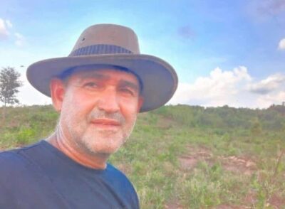 Corpo de comerciante é encontrado enterrado de bruços em cova rasa