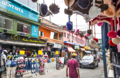 Consumo nas favelas entra em fase de maturidade; Shopee e Mercado Livre reinam entre as varejistas online