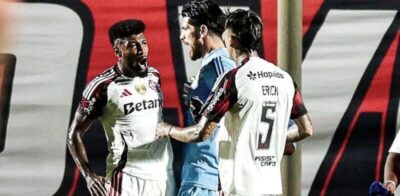 Rossi defende pênalti e garante a primeira vitória no Campeonato Brasileiro